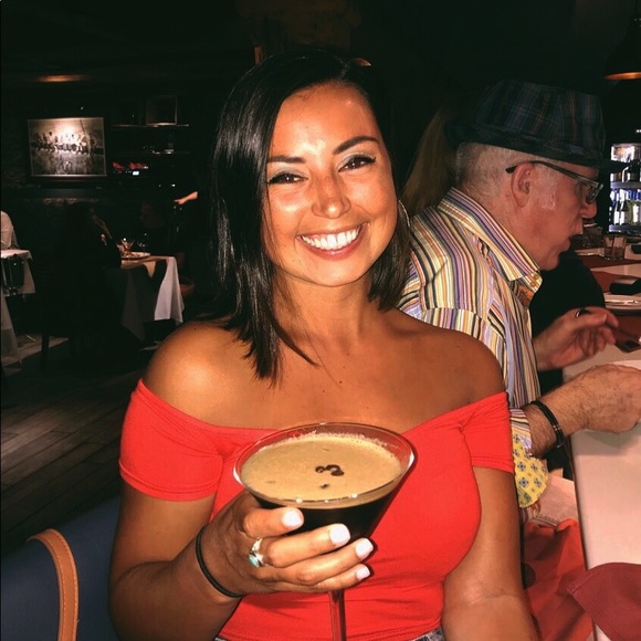 Meet your Posher, Steph - Picture 1 of 1